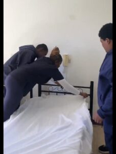 clarion house making a bed
